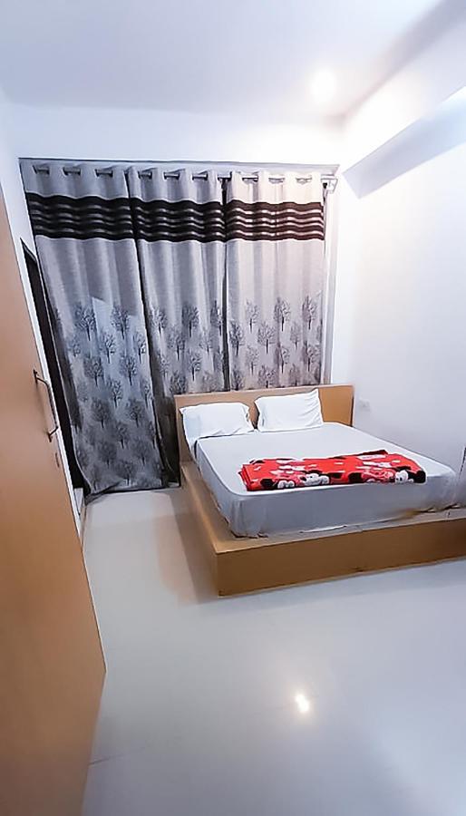 Roomshala 110 Hotel Mulaqaat - Shiv Nadar University Dadri Экстерьер фото