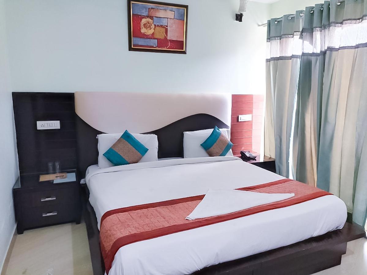 Roomshala 110 Hotel Mulaqaat - Shiv Nadar University Dadri Экстерьер фото